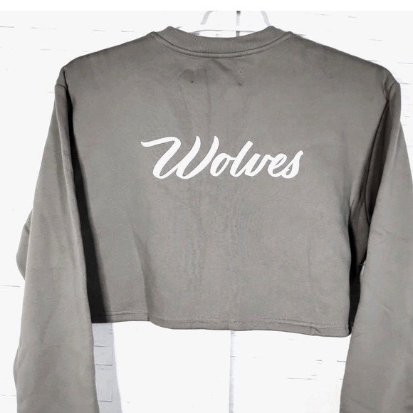 Wolves Darc Sport SHE Cursive Crop Crewneck‎ Stone Gray 111 Of 500 Size Small - Picture 1 of 7